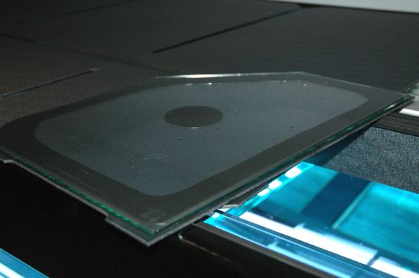 Lids are bonded to glass to prevent warping 