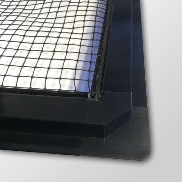 D-D Jumpguard Pro DIY Aquarium Cover 7 Corner%20black%20mesh%20with%20background